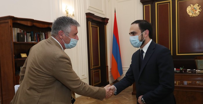 Փոխվարչապետն ընդունել է Ասիական զարգացման բանկի հայաստանյան գրասենյակի տնօրենին