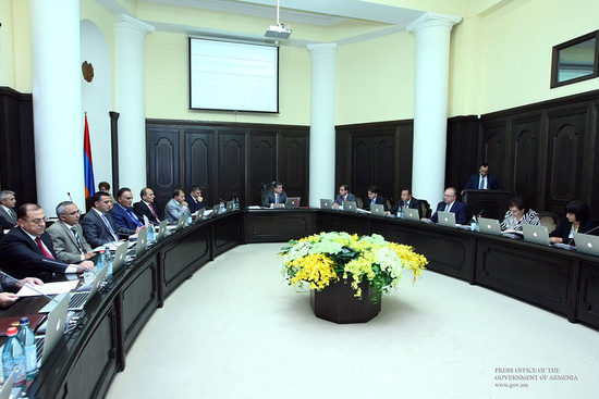 Կառավարությունը ձեռնամուխ է լինում 2014թ. պետբյուջեի նախագծի քննարկմանը