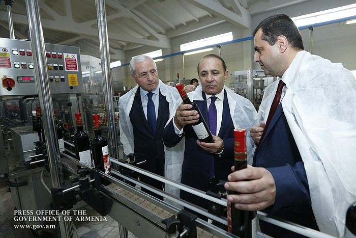Վարչապետը գինեգործների հետ քննարկել է ոլորտի զարգացմանը վերաբերող հարցեր