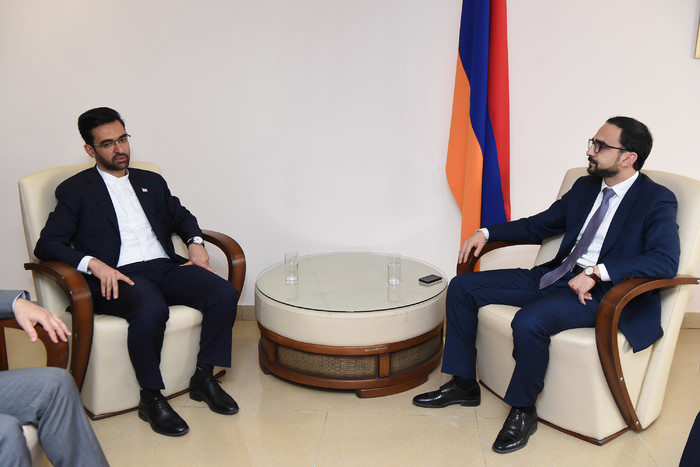 Փոխվարչապետ Տիգրան Ավինյանը հանդիպել է Իրանի կապի և տեղեկատվական տեխնոլոգիաների նախարարին