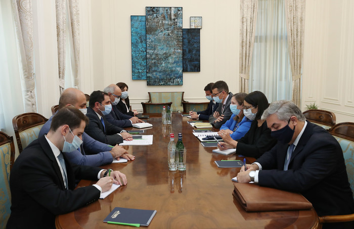 Փոխվարչապետ Սուրեն Պապիկյանն ընդունել է ՀՀ-ում ԱՄՆ դեսպան Լին Թրեյսիին