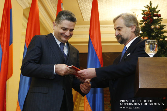 Վարչապետը տոնական ընդունելության է հրավիրել ԶԼՄ ներկայացուցիչներին