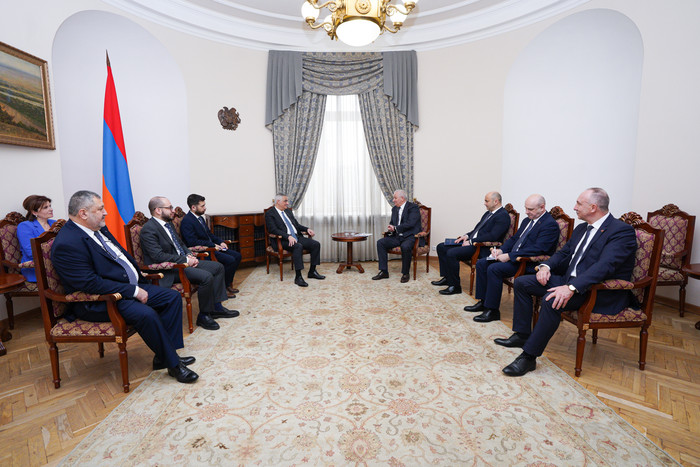 Փոխվարչապետ Մհեր Գրիգորյանն ընդունել է Բելառուսի Հանրապետության փոխվարչապետ Պյոտր Պարխոմչիկին