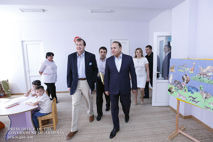 Երկրի վարչապետը մարզերում խորհրդակցություններ է անցկացնում խաղողի մթերման վերաբերյալ