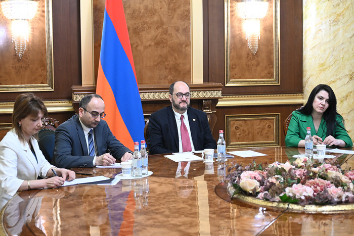 Վարչապետի աշխատակազմի ղեկավարն ընդունել է Մեծ Բրիտանիայի դեսպանին