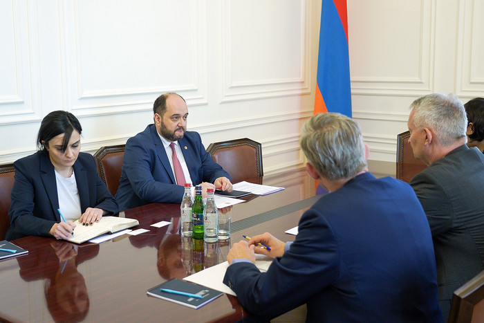 Արայիկ Հարությունյանն ընդունել է ՀՀ-ում Գերմանիայի արտակարգ և լիազոր դեսպան Վիկտոր Ռիխտերին