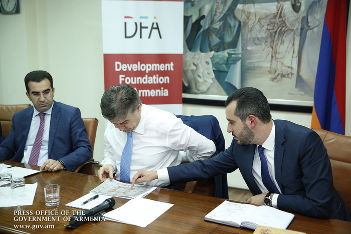 Կարեն Կարապետյանը ծանոթացել է Հայաստանի զարգացման հիմնադրամի ծրագրերին