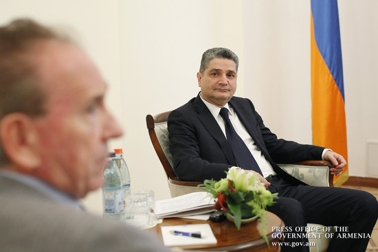 Վարչապետը հրաժեշտի հանդիպում է ունեցել ՀՀ-ում Իտալիայի դեսպանի հետ