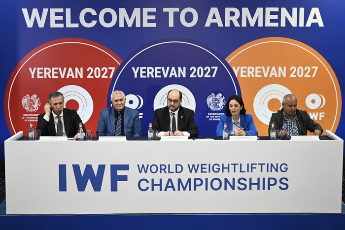 Ծանրամարտի աշխարհի 2027 թվականի առաջնությունն աշխարհի առաջին առաջնությունն է օլիմպիական մարզաձևից, ո