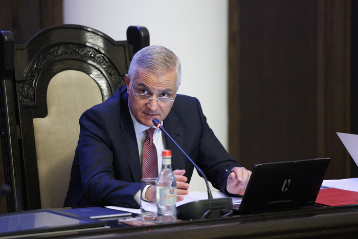 Անկանխիկ եղանակով վճարումներից կենսաթոշակառուներին հետվճարը 10%-ի փոխարեն կսահմանվի 12 %, իսկ հետվճա