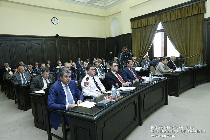 Վարչապետ Հովիկ Աբրահամյանն անդրադարձել է էլեկտրաէներգիայի սակագների շուրջ ստեղծված իրավիճակին