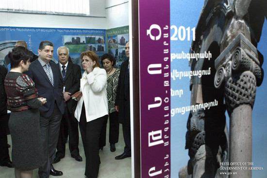 Վարչապետն այցելել է «ART EXPO-2011» արվեստների ցուցահանդես