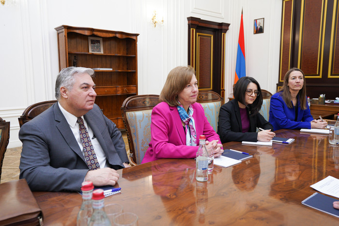 Տիգրան Խաչատրյանն ընդունել է ԱՄՆ դեսպան Քրիստինա Քվինին