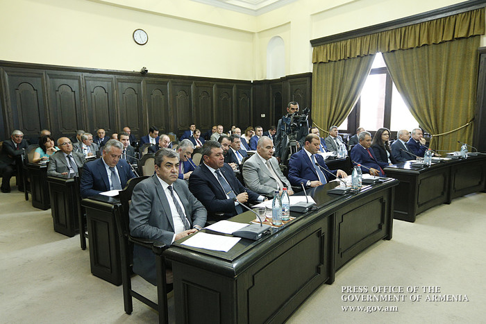 Կառավարության նիստի մասնակիցները հարգել են մեծ բարերարի հիշատակը