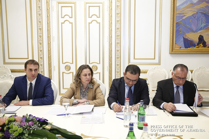 Կառավարությունում քննարկվել է բազմաբնակարան շենքերից  զվարճանքի ակումբները տեղափոխելու մասին օրենսդր