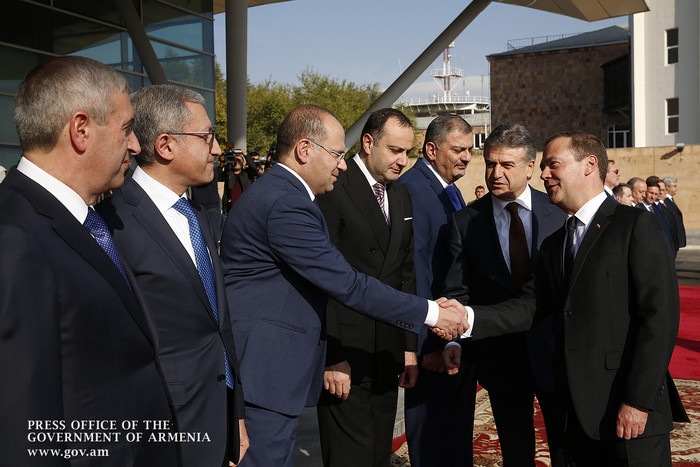 Պաշտոնական այցով Հայաստան է ժամանել Ռուսաստանի Դաշնության վարչապետ Դմիտրի Մեդվեդևը