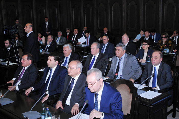 ՀՀ վարչապետը կառավարության նիստում անդրադարձել է հանրությանը հուզող հարցերի