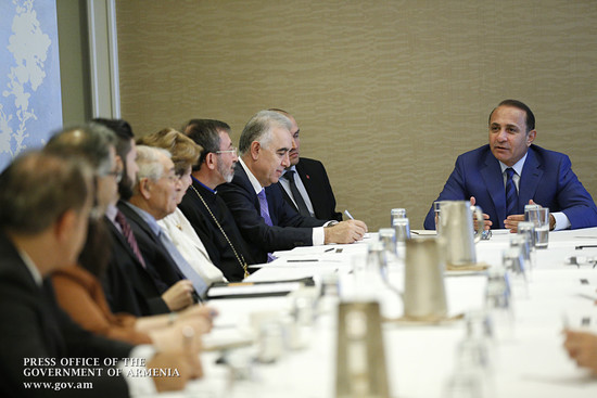 ՀՀ վարչապետ Հովիկ Աբրահամյանը Վաշինգտոնում հանդիպել է  հայ համայնքի ներկայացուցիչներին