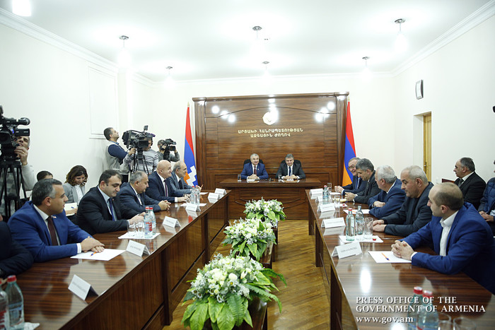 ՀՀ վարչապետ Կարեն Կարապետյանը հանդիպել է ԼՂՀ ԱԺ նախագահ Աշոտ Ղուլյանին