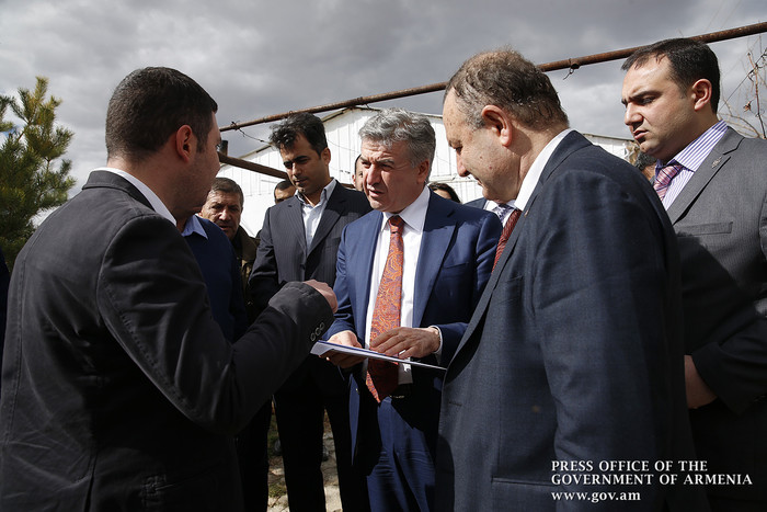 Կարեն Կարապետյանն Արմավիրի մարզում ծանոթացել է ջայլամաբուծության, պիստակի այգիների հիմնման և գինեգոր