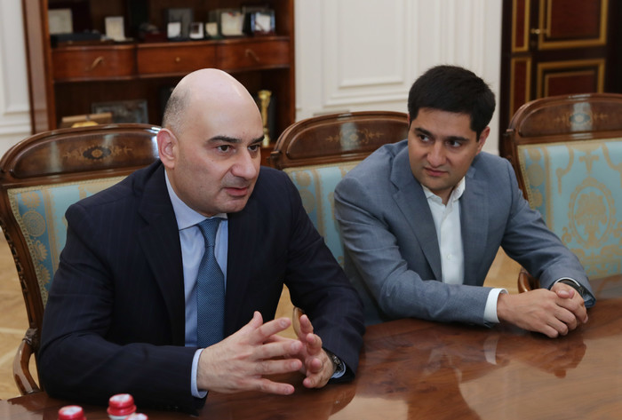 Տիգրան Ավինյանն ընդունել է «Հայ վիրավոր հերոսներ» հիմնադրամի նախագահին