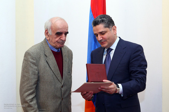 Արտավազդ Փելեշյանը պարգևատրվել է ՀՀ վարչապետի հուշամեդալով