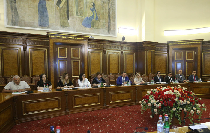 Կառավարությունում կայացել է ՀՀ-ում մարդկանց թրաֆիքինգի և շահագործման դեմ պայքարի հարցերով խորհրդի նի