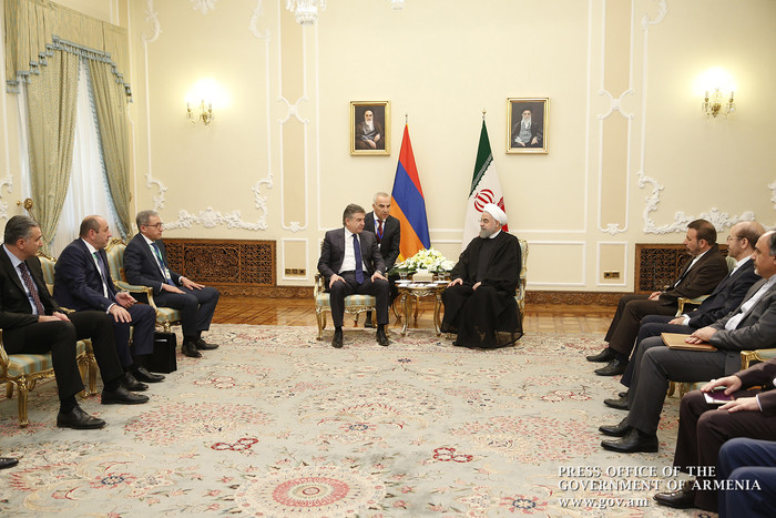 Թեհրանում  կայացել է Հայաստանի վարչապետի և Իրանի նախագահի հանդիպումը