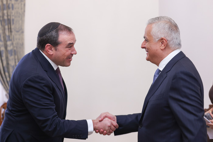 Փոխվարչապետ Մհեր Գրիգորյանն ընդունել է Խաղաղության առաքելությունների հարցերով ԱՄՆ հատուկ բանագնացի ավագ խորհրդականին
