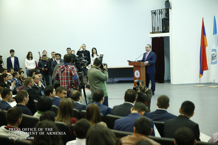 Վարչապետ. «Կառավարությունը շարունակելու է աջակցել ուսանողների ուսման վարձի փոխհատուցման ծրագրի իրակա