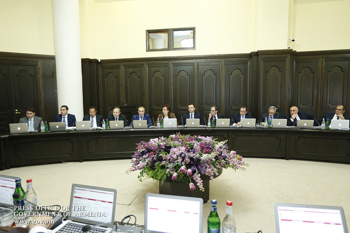 Դպրոցի տնօրենի ընտրության գործընթաց, սոցիալական ծառայությունների հասանելիություն, խնայված միջոցների 