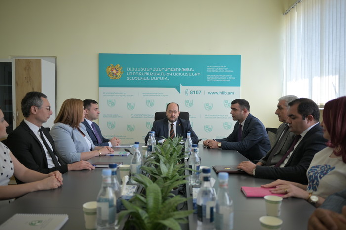 Արայիկ Հարությունյանը ներկայացրել է Առողջապահական և աշխատանքի տեսչական մարմնի նորանշանակ ղեկավարին