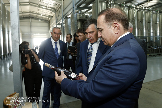 Վարչապետը ծանոթացել է Արագածոտնի մարզում իրականացվող ներդրումային ծրագրի ընթացքին
