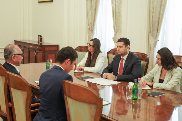 Փոխվարչապետ Մաթևոսյանն ընդունել է Հայաստանի Հանրապետությունում  Ճապոնիայի դեսպան Մասանորի Ֆուկուշիմա