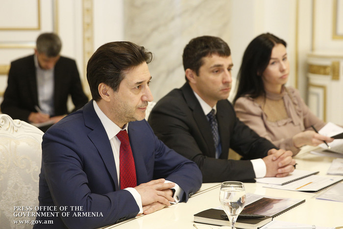 Վարչապետը «ՎԻՍ» կորպորացիայի ներկայացուցիչների հետ քննարկել է ենթակառուցվածքների զարգացման ոլորտում 