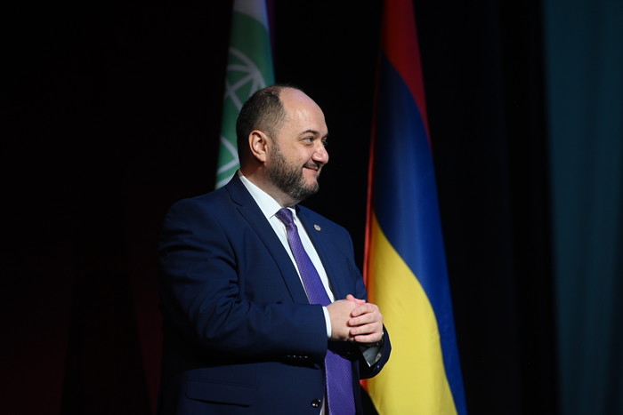 Արայիկ Հարությունյանը մասնակցել է Կենսաբանության 33-րդ միջազգային օլիմպիադայի փակման արարողությանը