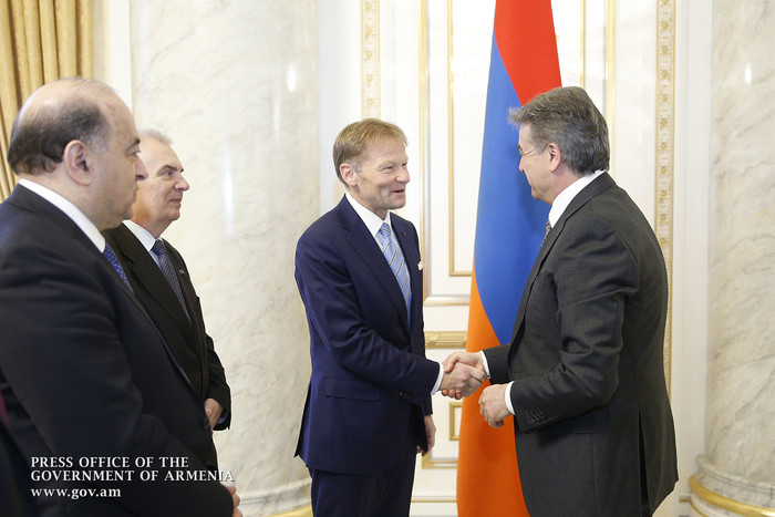 Վարչապետն ընդունել է Եվրոպական ներդրումային բանկի փոխնախագահին