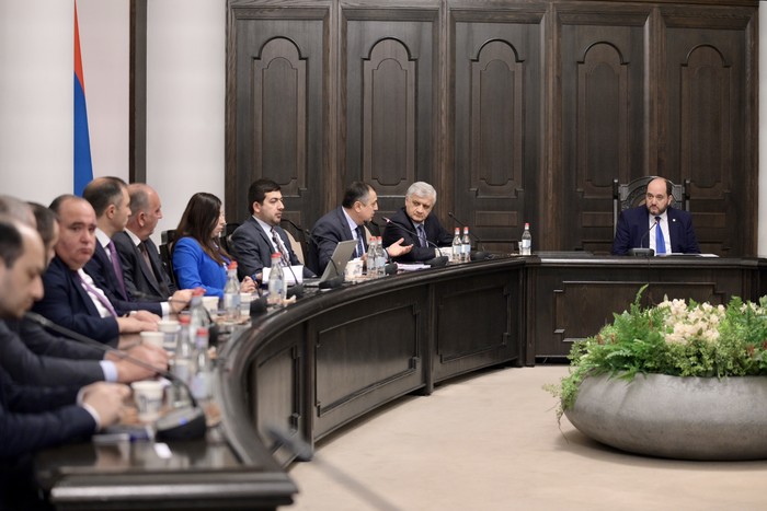 Արայիկ Հարությունյանին զեկուցվել են ծանրամարտի Եվրոպայի մեծահասակների առաջնության անցկացման եզրափակի