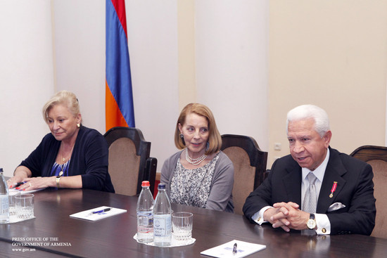 Տիգրան Սարգսյանն ընդունել է ԱՄՆ «Կազմակերպությունների ազգային էթնիկ կոալիցիայի» պատվիրակությանը