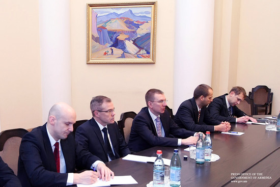 Վարչապետն ընդունել է Լատվիայի ԱԳ նախարարին