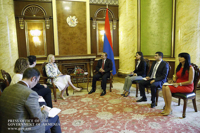 Վարչապետ Հովիկ Աբրահամյանը հրաժեշտի հանդիպում է ունեցել ՄԱԿ-ի մանկական հիմնադրամի գրասենյակի ներկայա