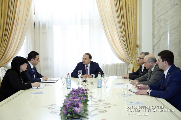 Արմեն Մուրադյանը վարչապետ Աբրահամյանին զեկուցել է, որ համաճարակաբանական վիճակը վերահսկելի է և կառավա