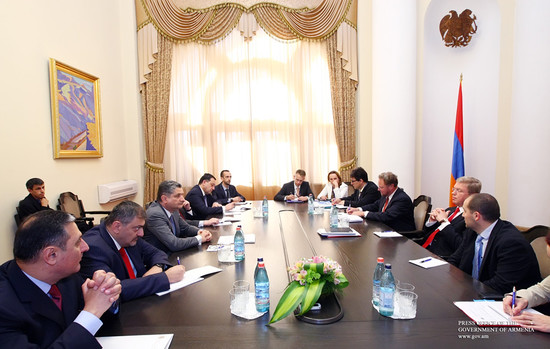 Վարչապետն ընդունել է Շտեֆան Ֆյուլեին