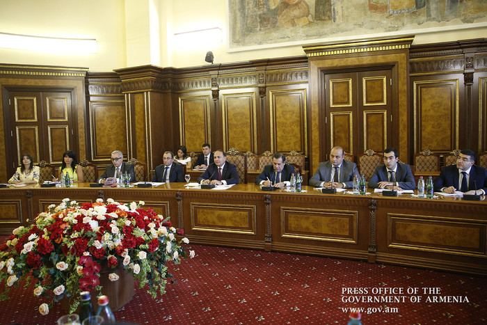 Վարչապետն ընդունել է Չինաստանի կոմերցիայի փոխնախարար Ծյան Քեմինին