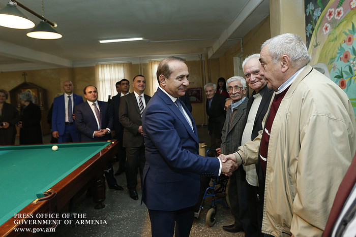 Վարչապետն այցելել է Նորքի տուն-ինտերնատ
