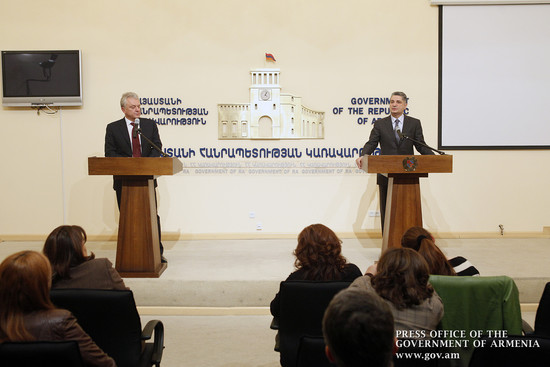 ՀՀ վարչապետ Տիգրան Սարգսյանի և Եվրասիական տնտեսական հանձնաժողովի կոլեգիայի նախագահ Վիկտոր Խրիստենկոյ