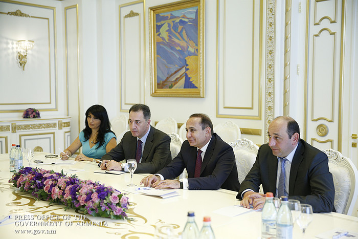 Վարչապետն ընդունել է ԵԱՏՄ խորհրդի անդամ Սերգեյ Սիդորսկիին