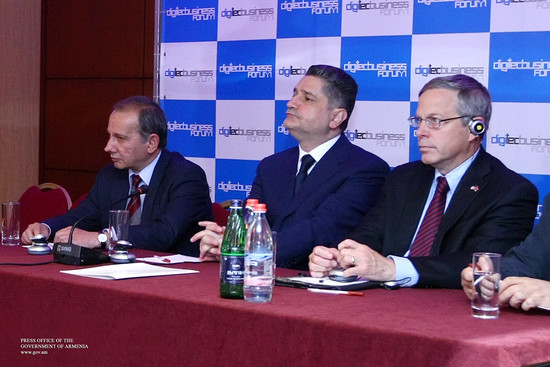 ՀՀ վարչապետ. «ԱՄՆ դեսպանի դիտարկումները տեղին են և մեզ համար ընդունելի»