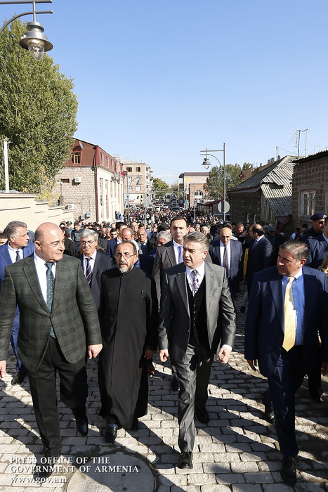 Կարեն Կարապետյանի մասնակցությամբ Գյումրիում բացվել է Կումայրի պատմական կենտրոնի զարգացման ծրագրի շրջ