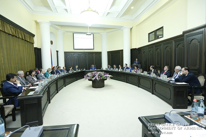 Վարչապետ Հովիկ Աբրահամյանն անդրադարձել է էլեկտրաէներգիայի սակագների շուրջ ստեղծված իրավիճակին